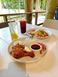 Dining with Natural at Pineyard Café