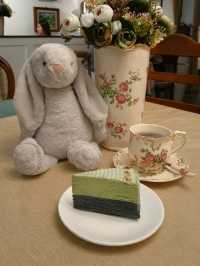 Sweet Layers & Floral Sips at lovely cafe