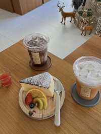 U Café & Bakery