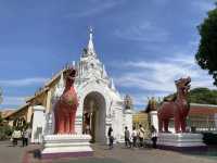 กราบไหว้พระธาตุขอพร “วัดพระธาตุหริภุญชัย”