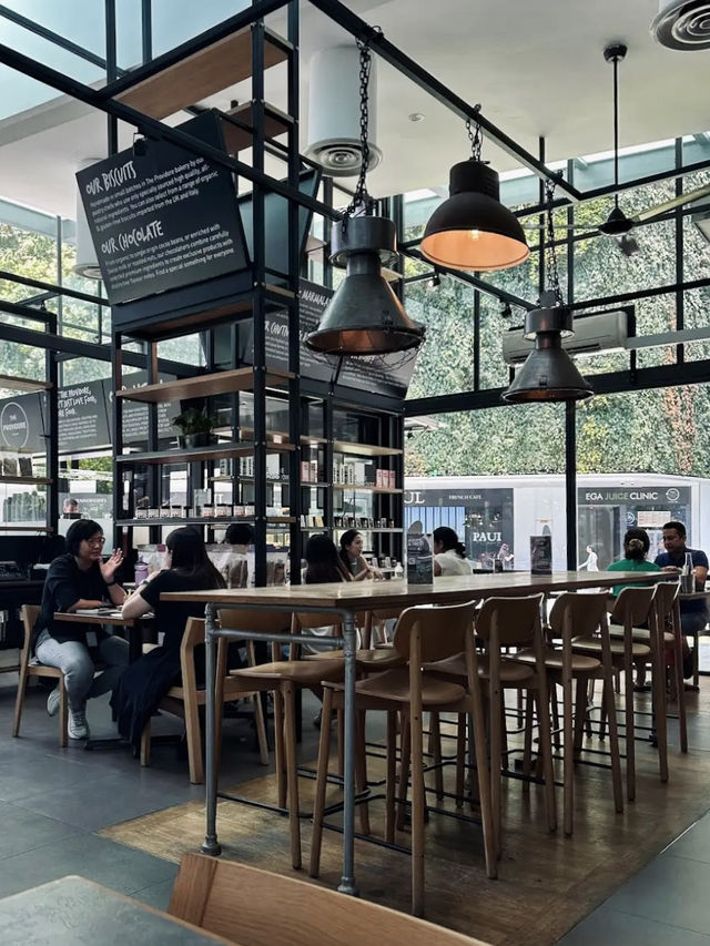 A Memorable Sip & Bite in Singapore