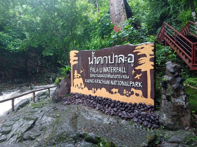 大自然の中で癒されるひととき🌿 タイの隠れた名所、パーラウー滝でリフレッシュ！💧✨ #タイ旅行 #パーラウー滝 #自