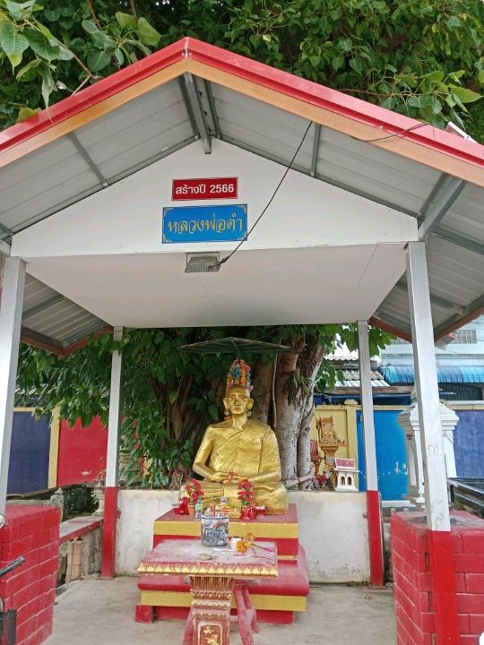 ชมความงามของพระนอนองค์ใหญ่ วัดหาดใหญ่ใน