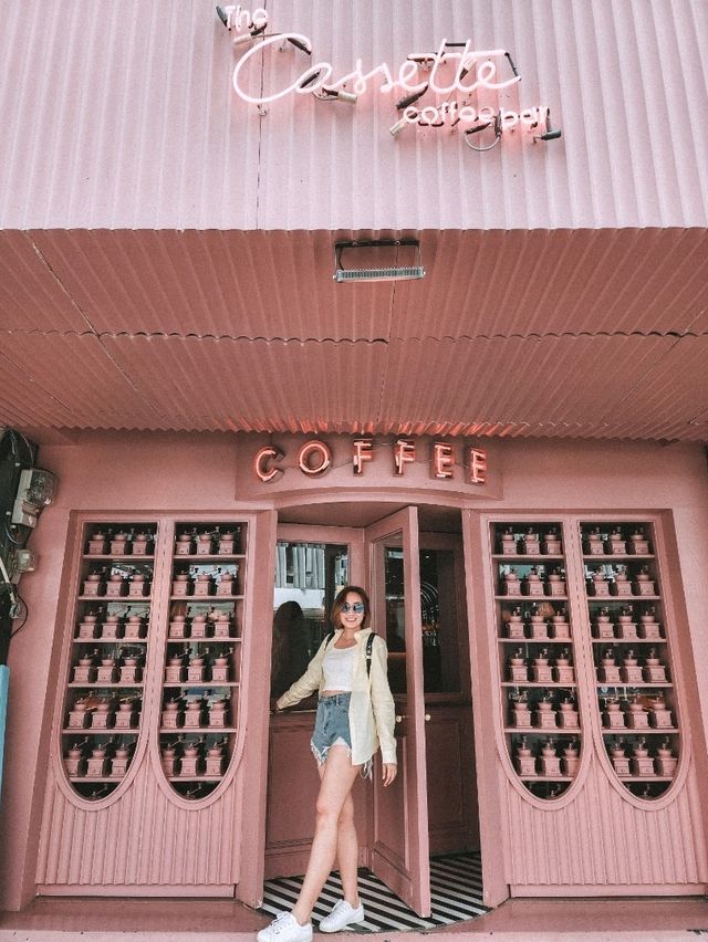 Retro Sips & Pink Vibes at Cassette Coffee Bar 💖☕️