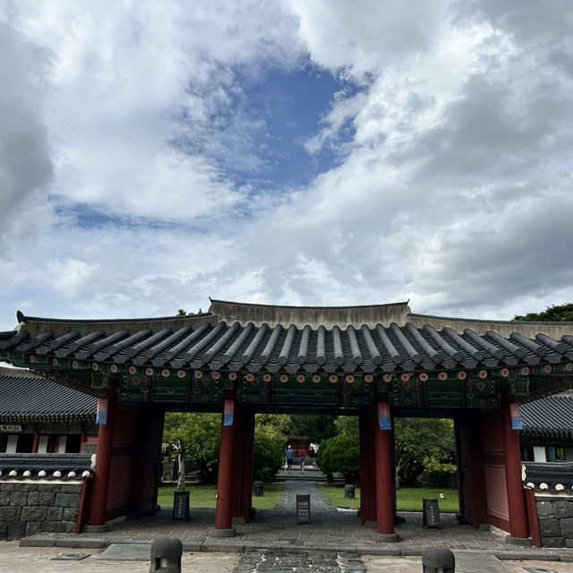 一秒穿越朝鮮王朝！濟州歷史最厚重的時光膠囊《濟州牧官衙》探祕之旅！👘🏯 