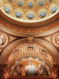 ⛪【聖伊什特萬聖殿全攻略】布達佩斯天際線的璀璨王冠｜新古典建築奇觀 × 登頂全景 × 音樂盛宴