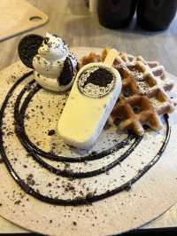 Chill Vibes at Summer Breeze Cafe