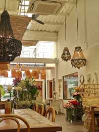 ร้านกาแฟดอกไม้ในเขาหลัก