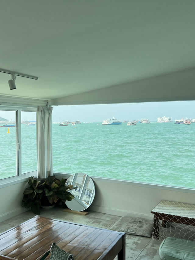 Banlay Home Cafe Pattaya – คาเฟ่ลับริมทะเล
