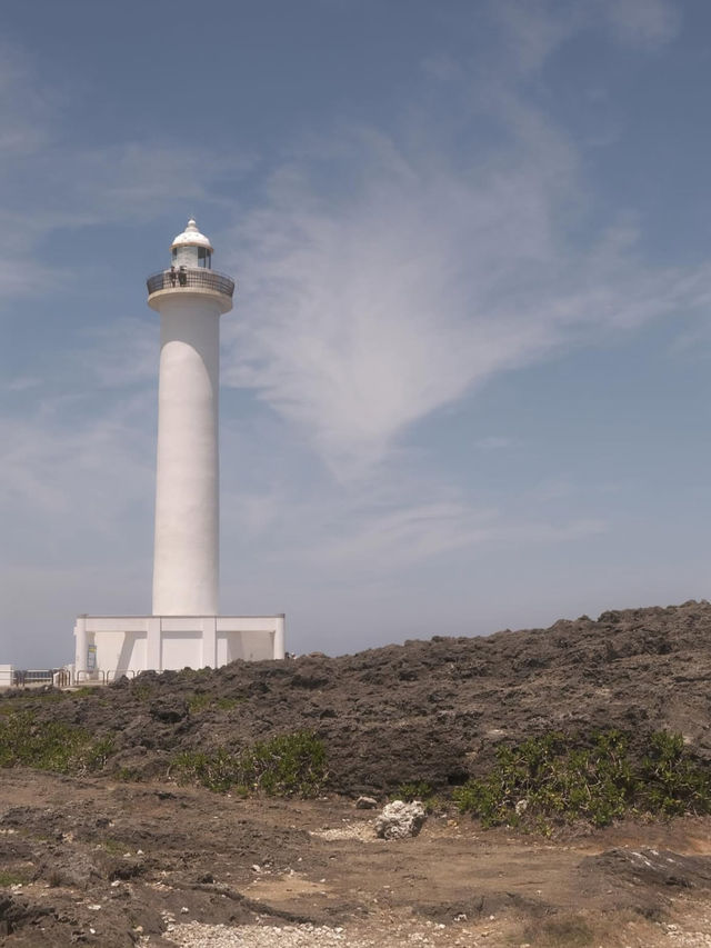 【沖縄の西端で絶景を】ダイナミックな自然美「残波岬」