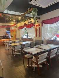 W&L Restaurant Cafe Melaka, A Sarawakian Culinary Gem with Heart