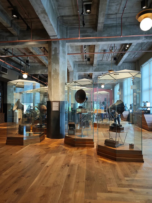 🏢東京・丸の内｜KITTE（キッテ）｜旧郵便局舎が生まれ変わった上質モダンな複合施設📮✨