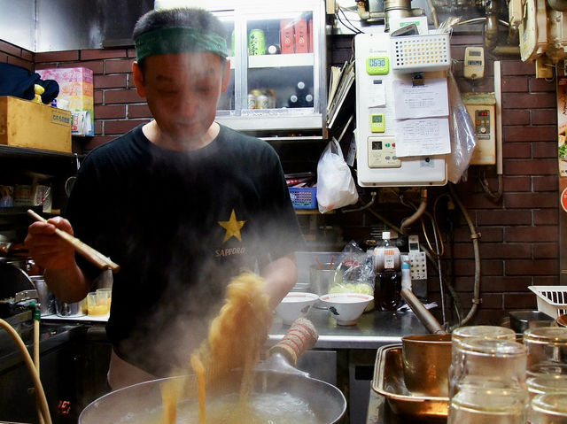🍜 Slurping Like a Local at Ramen Yokocho Sapporo