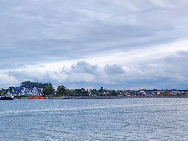 Warnemünde, Germany: A Charming Coastal Escape! 🇩🇪🏖️