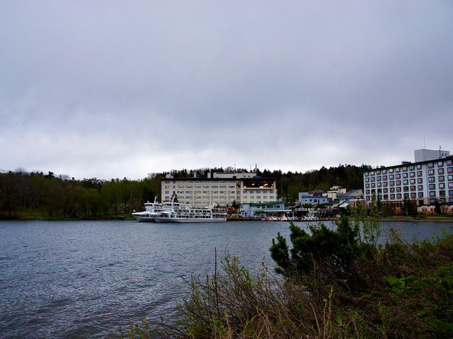 🏨 Lakeside Serenity at New Akan Hotel