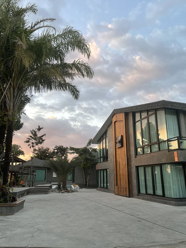 Sunset dinner at KEPT Cabana