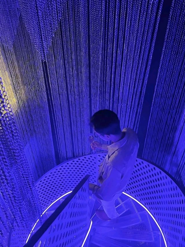 Parallel Cocktail Bar is a sleek