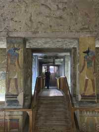 Valley Of The Kings: $20 Graveside Rave