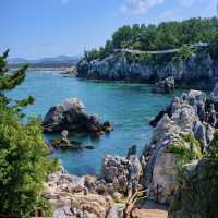 Chotdaebawi Rock: Korea’s Most Thrilling Sunrise Spot – A Solo Hiker’s Pilgrimage"** 🌄🧗