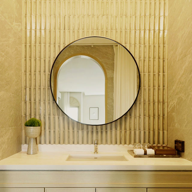 Modern Mood and Coastal Simplicity