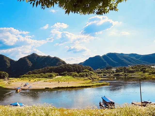 Cheongnyeongpo: Where History Meets Dramatic Nature – A Solo Traveler’s Riverside Journey"** 🏞️📜