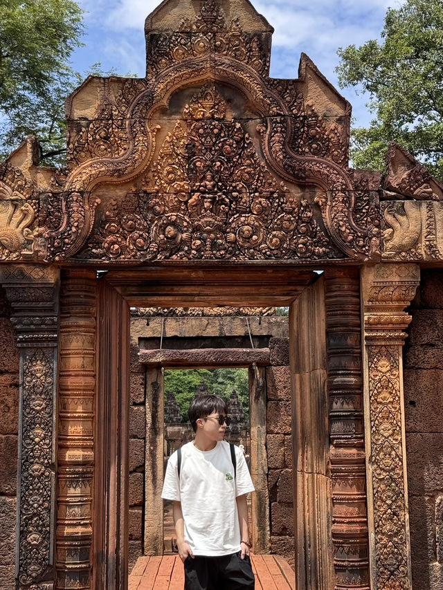 💗 Carved in Pink: The Delicate Beauty of Banteay Srei