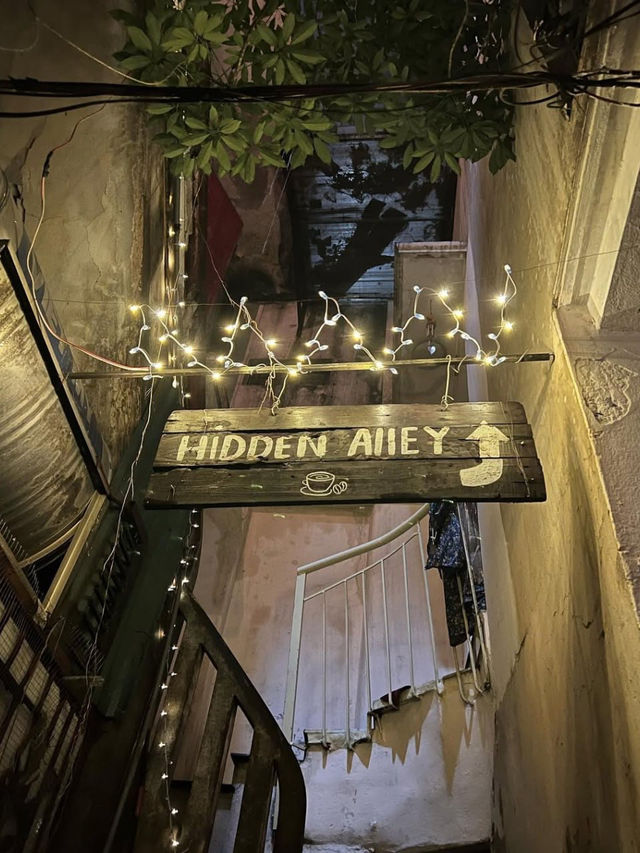 Hidden Alley