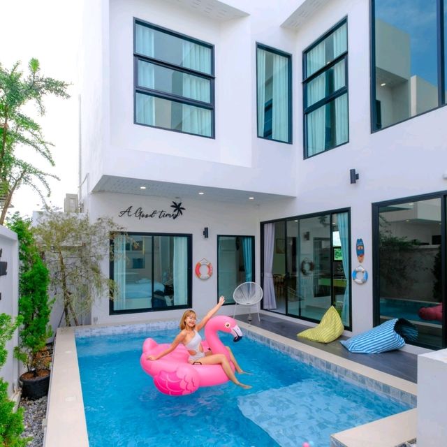 พูลวิลล่าบางแสนสุด Luxury "A Good Time Pool Villa" พูลวิลล่าบางแสนสุด Luxury "A Good Time Pool Villa"