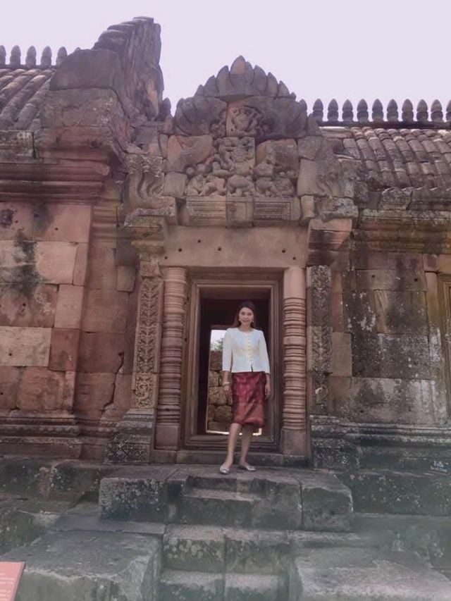 ทับหลังนารายณ์บรรทมสินธุ์ หินทรายล้ำค่าแห่งพนมรุ่ง