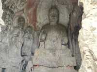 🪨 Longmen Grottoes — Easy Day Trip for International Travelers