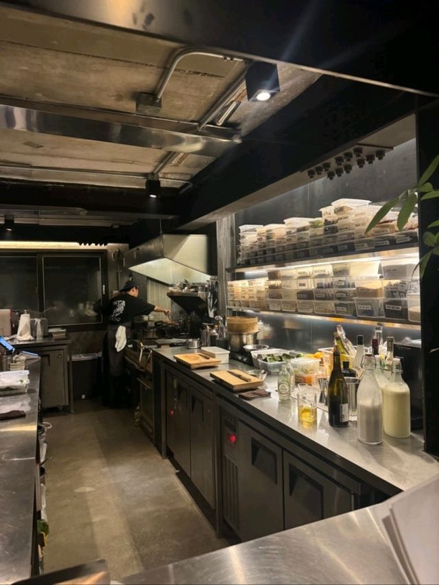 “Youhan Thai: Bold Flavors and Chic Vibes in Seoul” “Youhan Thai: Bold Flavors and Chic Vibes in Seoul”