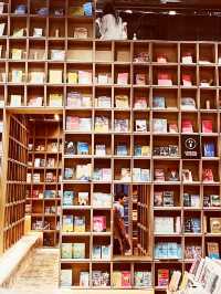 📚 KL's Most Viral Library: RexKL's Secret Bookish Wonderland!