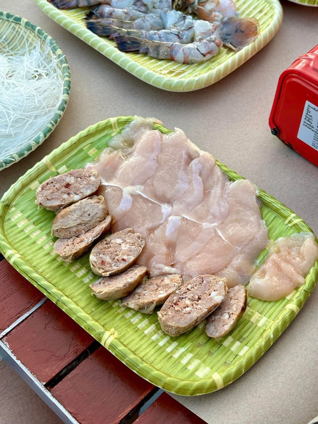 หมูกระทะ กับ วิวหลักล้าน  Conrad Koh Samui
