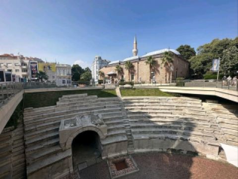 ถนนไร้กาลเวลาและวัฒนธรรมอันผ่อนคลายในพลอฟดิฟ