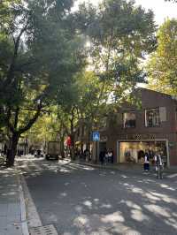 Couples’ Chill Weekend in Shanghai: Iconic Sights, Cloudy Vibes & Hidden Eats ☁️🏙️