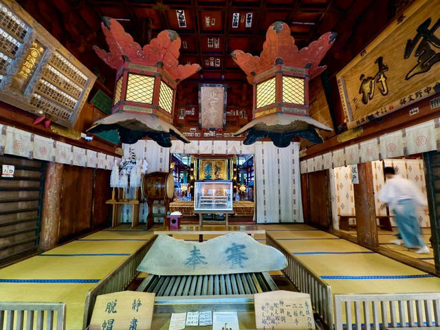 《巨杉守護的靜謐時光•北口本宮富士淺間神社》