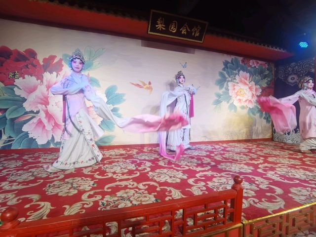 Changing Face Show A Must-See Sichuan Opera Face-Changing Show at Liyuan Guildhall in ...
