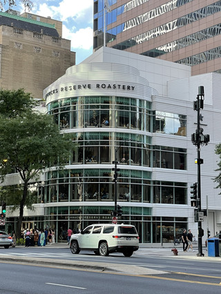 芝加哥星巴克臻選烘焙工坊：為何值得一去☕✨🏙️🇺🇸