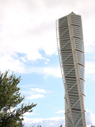 標誌性建築「旋轉軀幹大廈」：馬爾默西港區最酷的地標