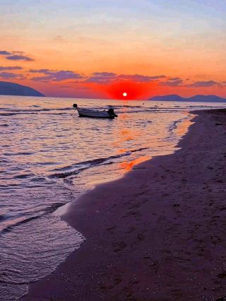 Vlorë — One Perfect Summer Day in Albania 🌊☀️🇦🇱
