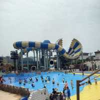 暢快水上歡樂！中信金沙灣水世界🌊🎢
