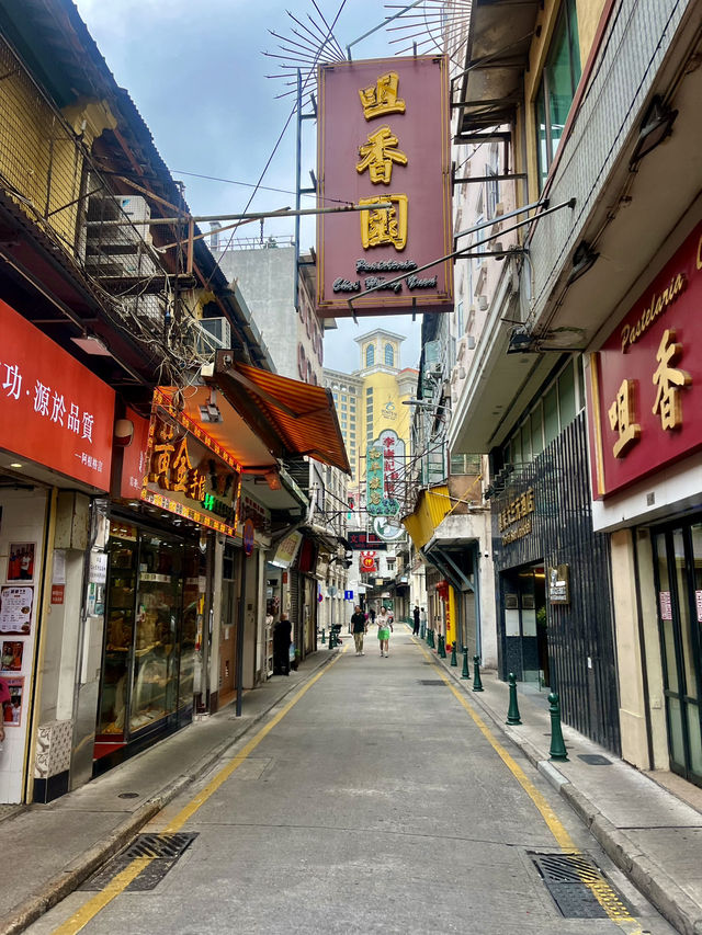 A stroll through the heart of Macau!