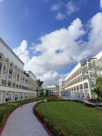 出門就開逛！靜奢全包式酒店與熱鬧不夜城的完美融合：Hilton Playa Del Carmen