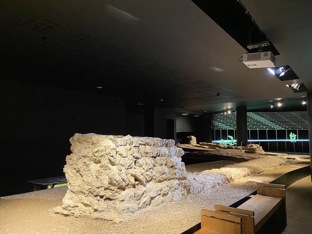 🏛️ Guildhall Art Gallery's Time Capsule 🖼️