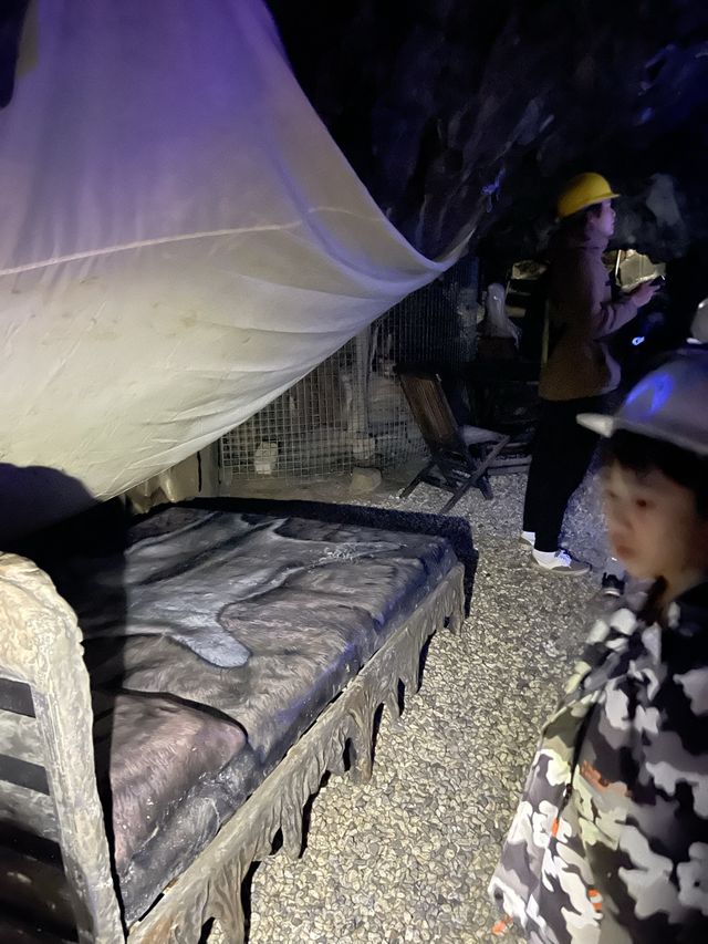 地洞穴大冒險 ｜ 列斯親子遊