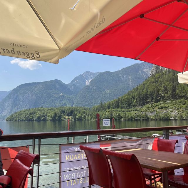 See cafe in Obertraun…ริมทะเลสาปHallstat 