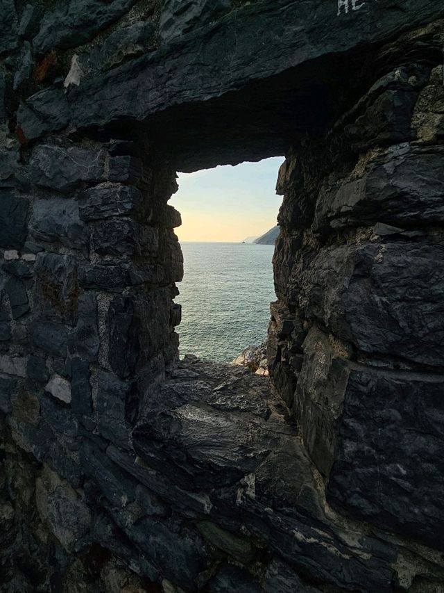 PORTOVENERE : A Castle at the peak of an Italian coast