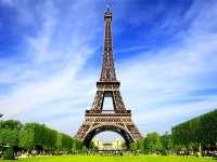 Eiffel Tower​: A must-visit when in Paris!