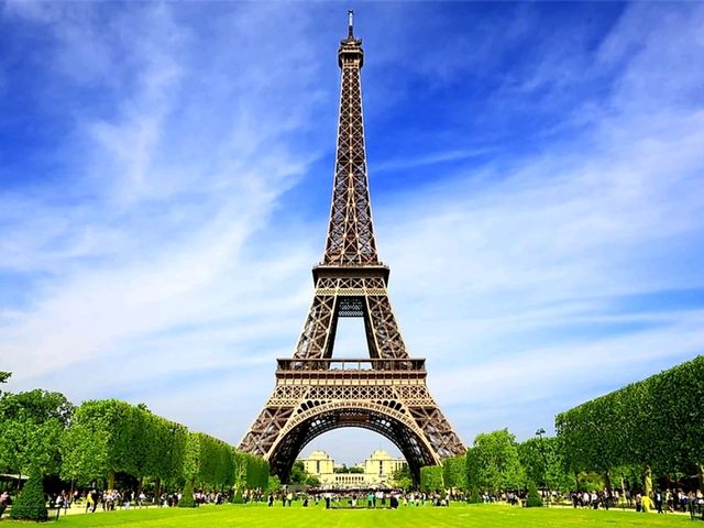 Eiffel Tower​: A must-visit when in Paris!