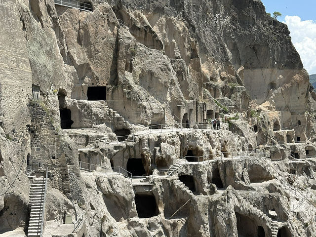 The cheapest way to visit Vardzia
